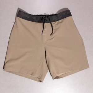 Municipal Sport Utility Gear Shorts Tan Camouflage Performance Stretch Men's L